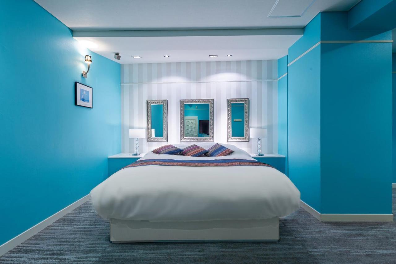 Hotel LOVE JEWEL Kitakyushu Buitenkant foto